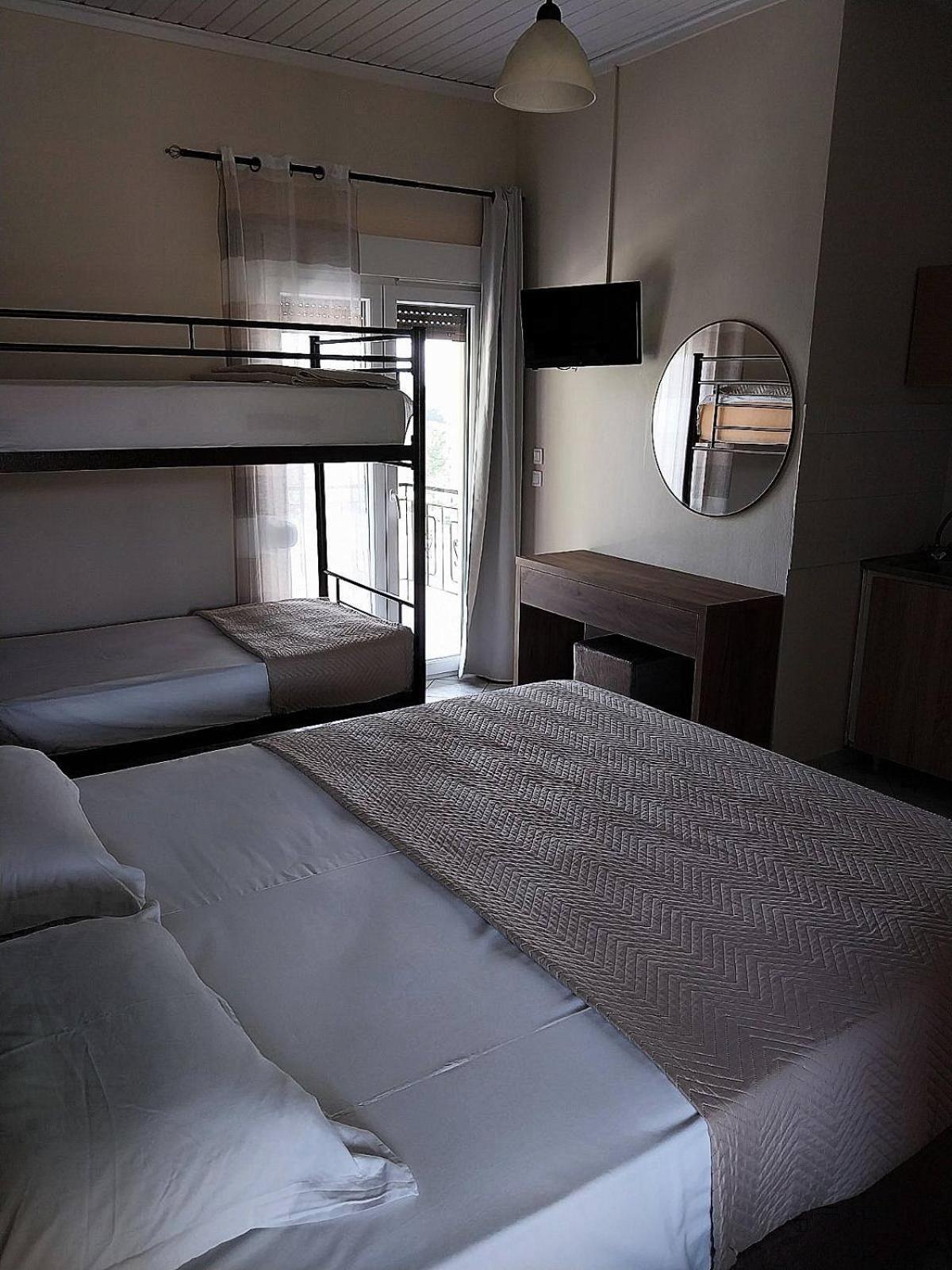 Aggeliki Apartments Nikiana Habitación foto